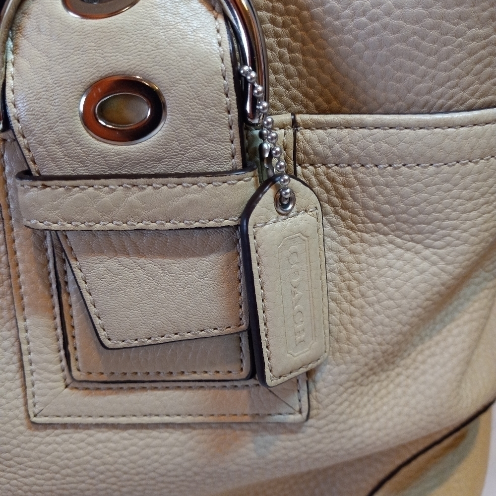 🖤Coach Hamilton heavy leather beige tote/Handbag